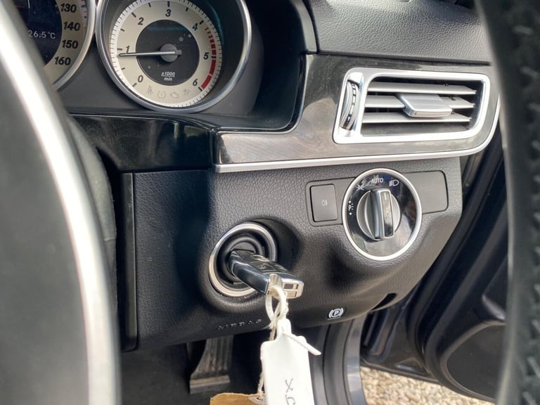 2013 Mercedes-Benz E-Class 2.1 E220 CDI SE Saloon 4dr Diesel Manual Euro 5 (s/s) (170 ps) Saloon ...
