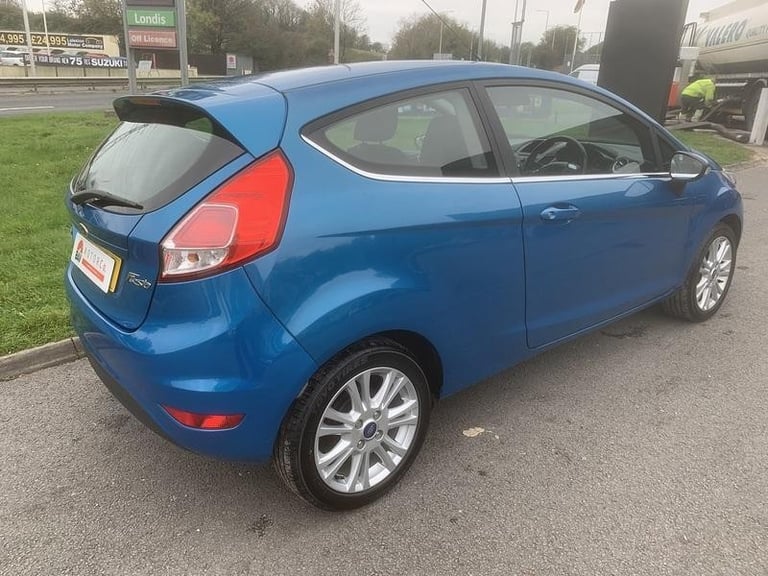 2014 Ford Fiesta Zetec 1.0T - new MOT - Only 35000 miles