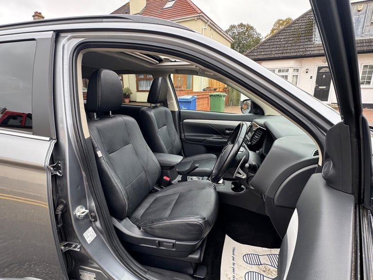  Mitsubishi Outlander 2.0h 12kWh GX4hs CVT 4WD Euro 5 (s/s) 5dr Petrol/Electric Hybrid Automatic