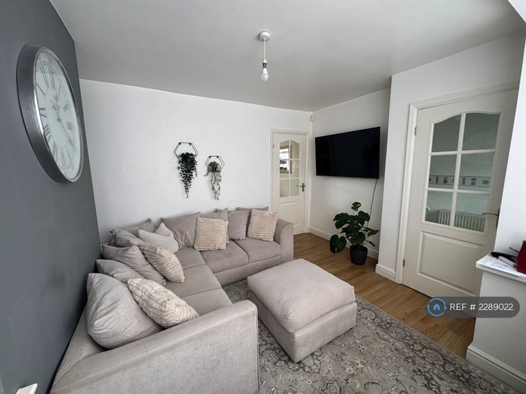 3 bedroom house in Welbeck Avenue, Manchester, OL9 (3 bed) (#2289022)