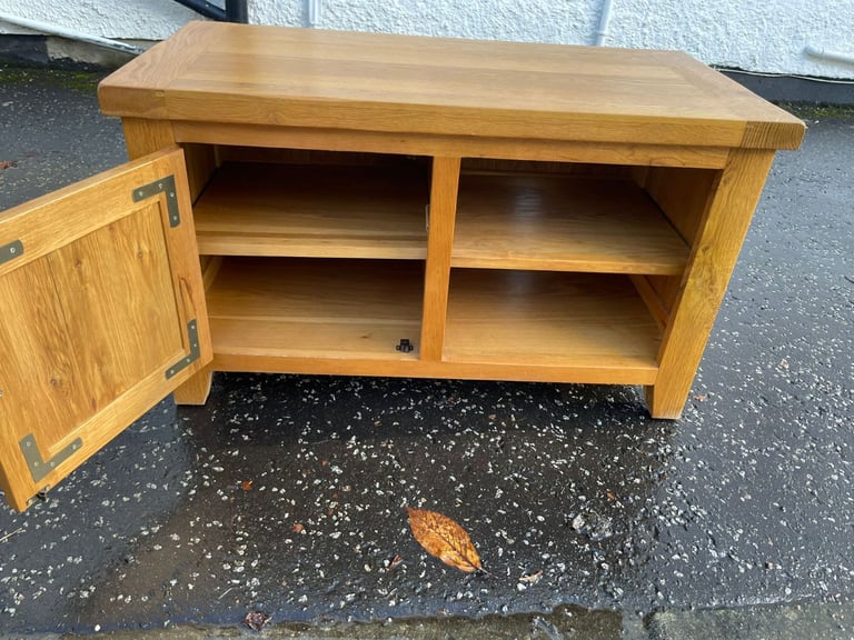 Solid oak wood tv cabinet only £79