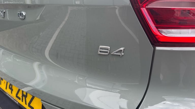 2025 Volvo XC40 Plus, B4 Mild hybrid, Petrol, Dark Estate Petrol Automatic