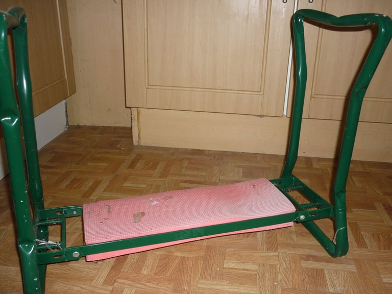 garden kneeler