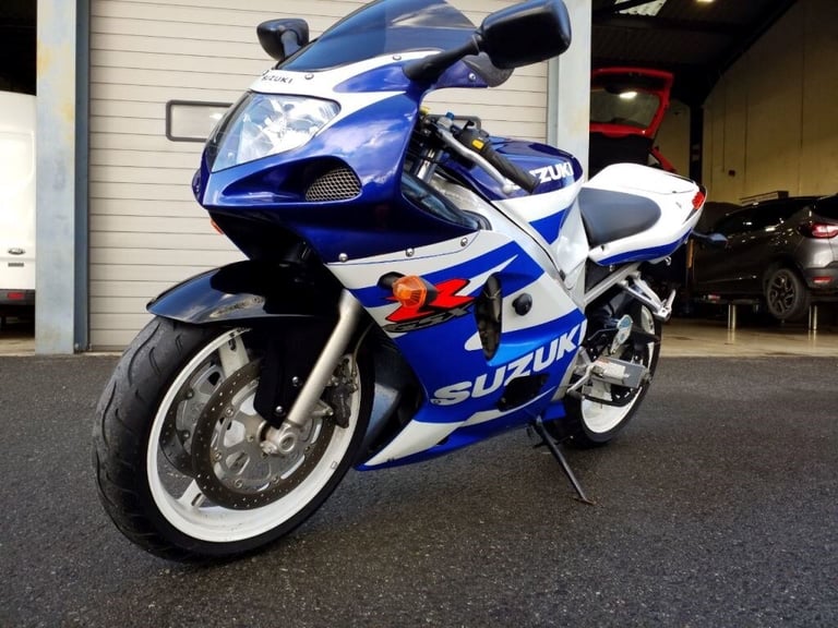 Suzuki GSXR600 GSX R600 K1 Petrol
