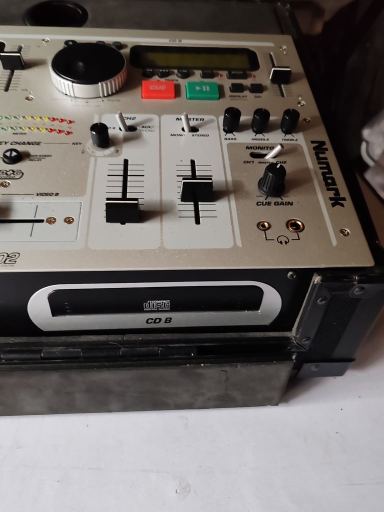 Cd or CDG disco player.