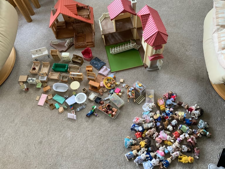 image for SYLVAINIAN FAMILIES HOUSES, SYLVAINIAN FIGURES AND ACCESSORIES 
