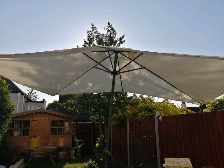 Large parasol 