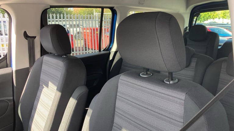 2022 Vauxhall Combo Life 1.5 Turbo D SE XL 5dr [7 seat] MPV DIESEL Manual