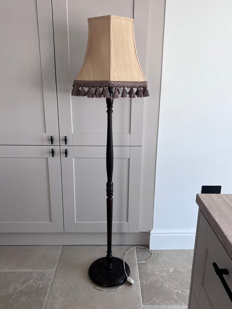 Floor standing Lamp 