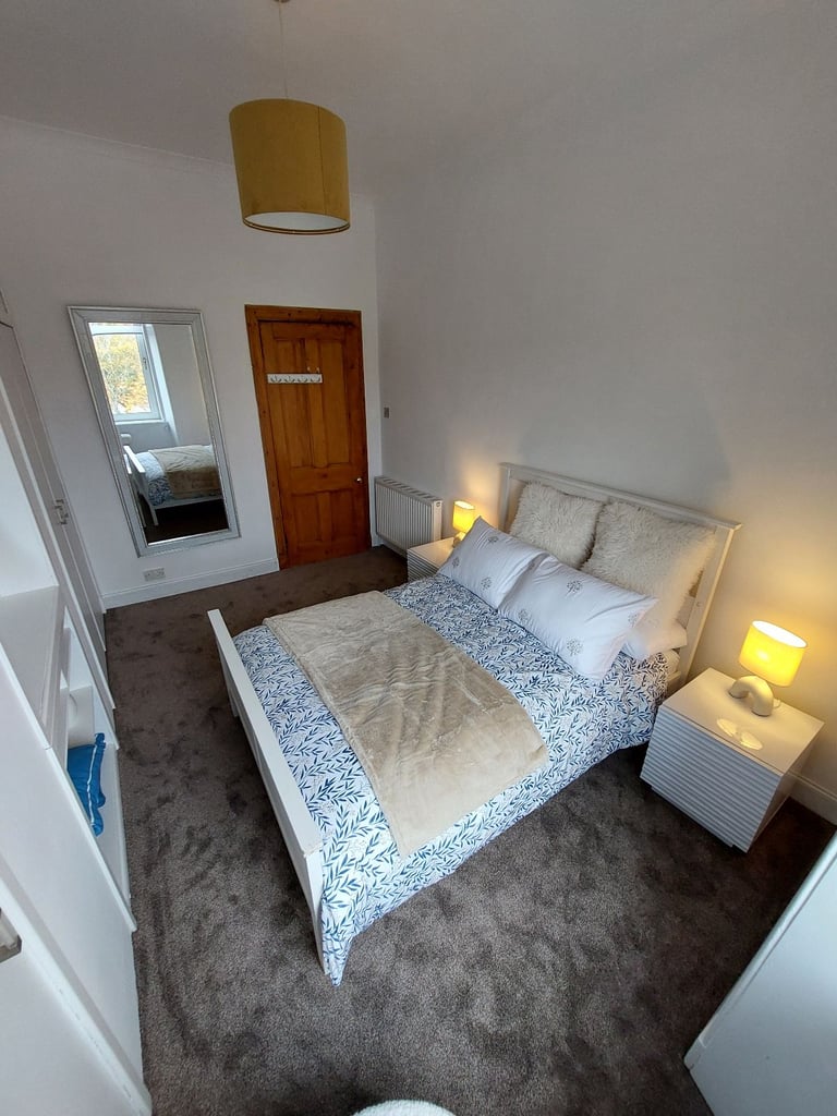 2 Bedroom Fully Furnished Flat to rent in Milngavie 