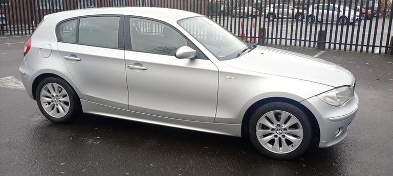 image for BMW, 1 SERIES, Hatchback, 2006, Semi-Auto, 1995 (cc), 5 doors Silver
