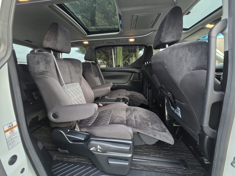 2018 Toyota Vellfire HYBRID 2.5 E-four 8 Seaters Euro 6  MPV Petrol/Hybrid Automatic