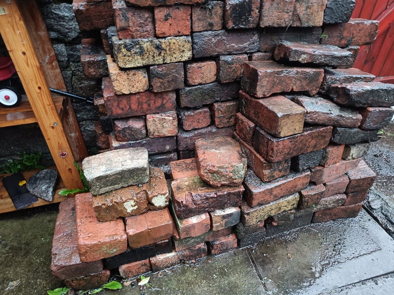Reclaimed Bricks - Free to uplift - about 100 left now