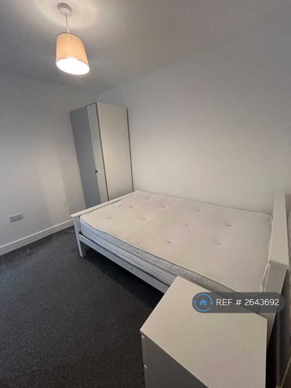 6 bedroom house in Garnier Street, Portsmouth, PO1 (6 bed) (#2643692)