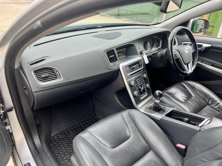 2013 Volvo V60 2.0 D3 SE Lux Euro 5 (s/s) 5dr ESTATE Diesel Manual
