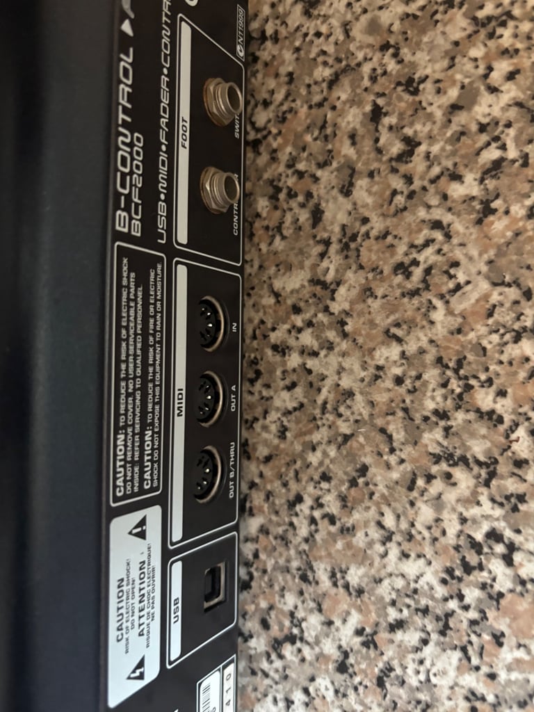 Behringer BCF2000 B-Control USB/MIDI Controller with 8 Motorized Faders