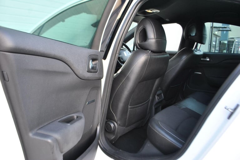 2013 Citroen DS4 1.6 VTi DStyle Euro 5 5dr HATCHBACK Petrol Manual