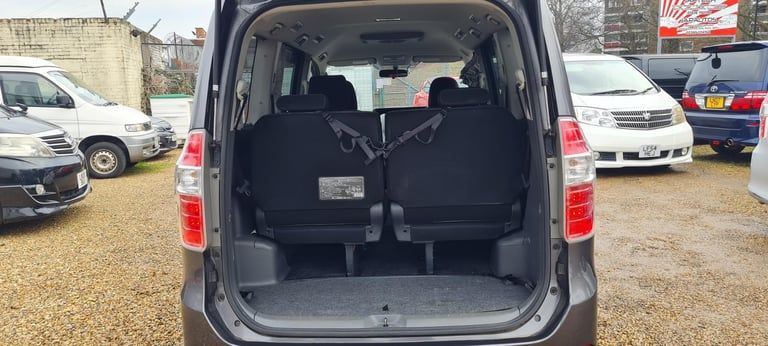 TOYOTA NOAH WELCAB WITH DISABILITY / DISABLED ACCESS SEAT