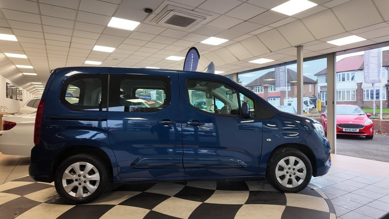 2020 Vauxhall Combo Life 1.2 Turbo 130 Energy 5dr AUTO PETROL 33000 MILES MPV Petrol Automatic