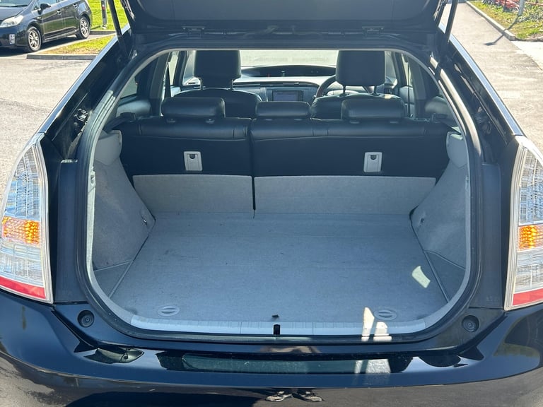 2011 Toyota Prius 1.8L PRIUS HYBRID PETROL Petrol