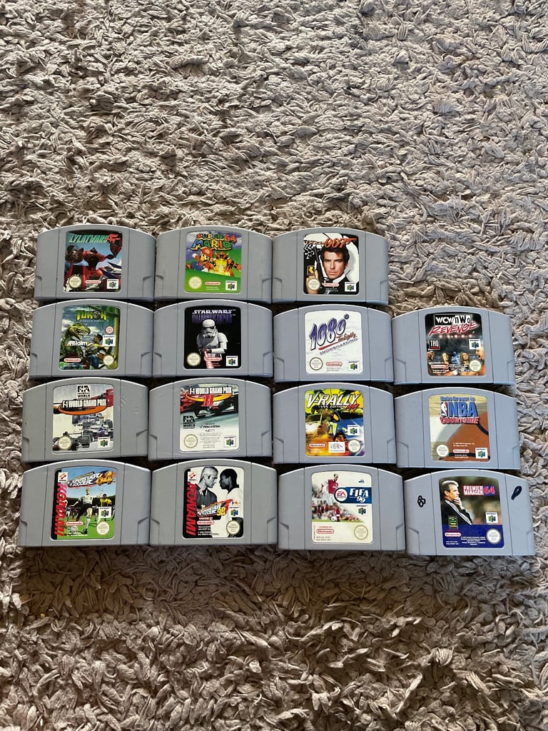 Nintendo 64 with 4 pads and 15 games