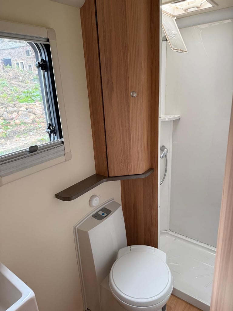 2013 Bailey Approach 745 SE - 2 ltr - 50,000 Miles - 4 Berth / 4 Belts