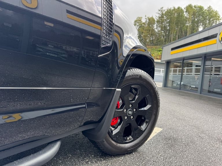 2023 23 LAND ROVER DEFENDER 3.0 D250 MHEV X-DYNAMIC SE Diesel Santorini Black