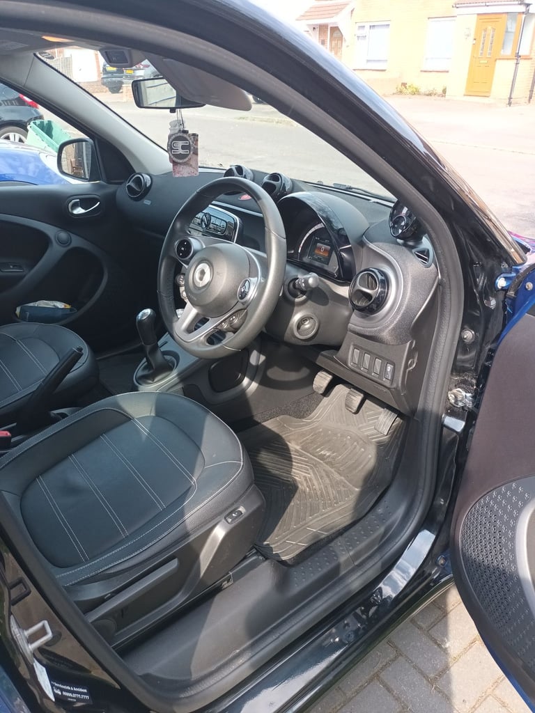 Smart, FORFOUR, Hatchback, 2016, Manual, 999 (cc), 5 doors
