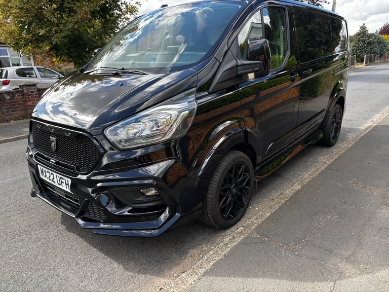 Transit Custom 2.0 EcoBlue Limited Predator Van 