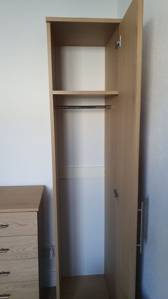 chest of drawers, wardrobe 