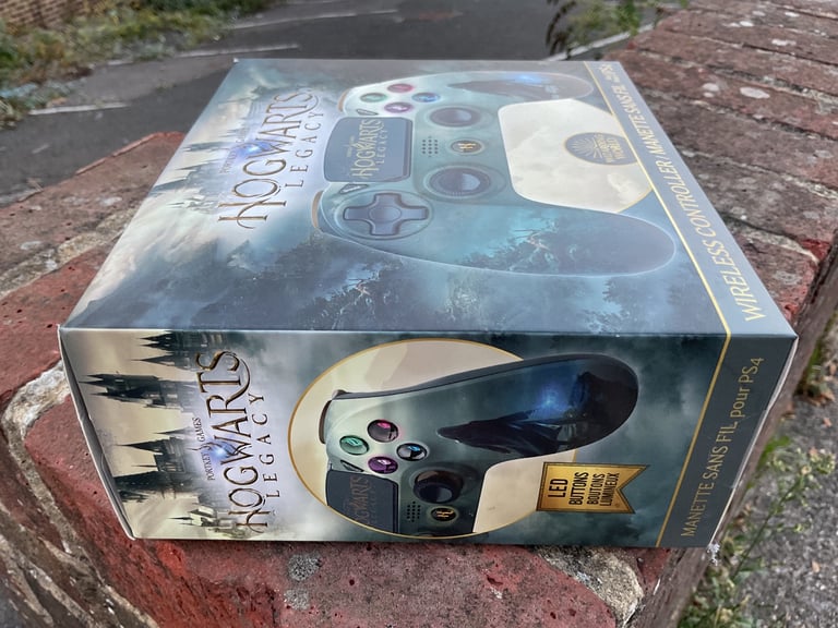 HOGWARTS LEGACY WIRELESS CONTROLLER FOR PS4 - NEW | SEALED