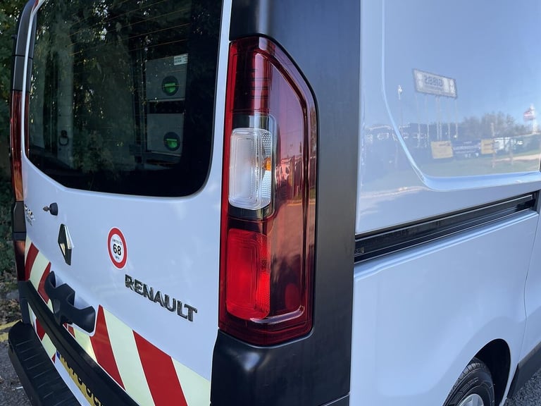 2020 Renault Trafic 2.0 dCi ENERGY 30 Business SWB Standard Roof Euro 6 (s/s) 5dr PANEL VAN Diese...
