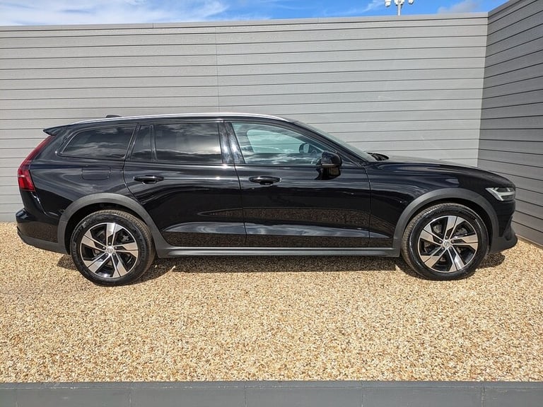 2020 Volvo V60 Cross Country B5 MHEV Estate HYBRID Automatic