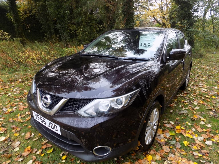2017 Nissan Qashqai 1.2 DiG-T Acenta [Smart Vision Pack] 5dr Xtronic HATCHBACK Petrol Automatic