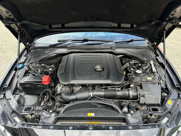 2015 Jaguar XF 2.0d Portfolio Auto Euro 6 (s/s) 4dr SALOON Diesel Automatic