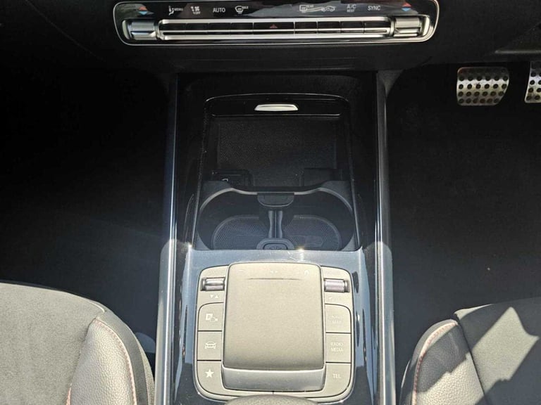  Mercedes-Benz GLA 200d AMG Line Executive 5dr Auto Hatchback Diesel Automatic