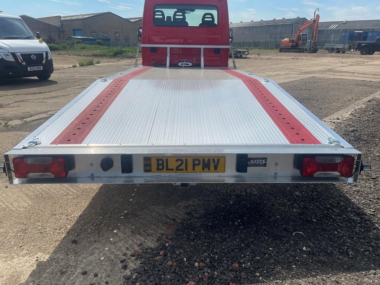 IVECO DAILY 3.5T FULL BEAVERTAIL BODY FULLY LOADED ALL EXTRAS