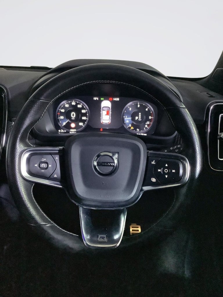 2018 Volvo XC40 2.0 D4 R-Design SUV 5dr Diesel Auto AWD Euro 6 (s/s) (190 ps) ESTATE Diesel Autom...