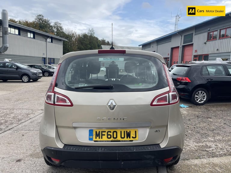 2010 Renault Scenic 1.5 dCi Dynamique TomTom MPV 5dr Diesel Manual Euro 4 (106 ps) MPV Diesel Manual