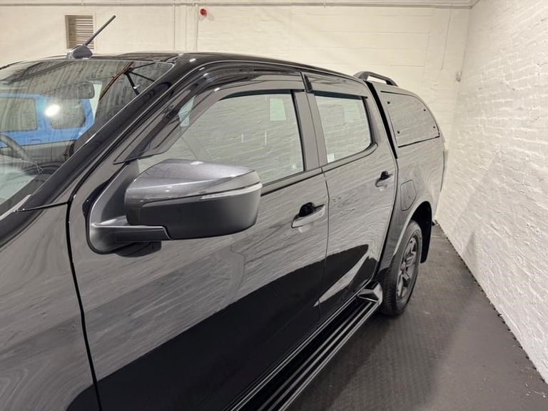 2025 Isuzu D-Max 1.9 V-Cross Double Cab 4x4 Auto Automatic Pick Up Diesel Automatic