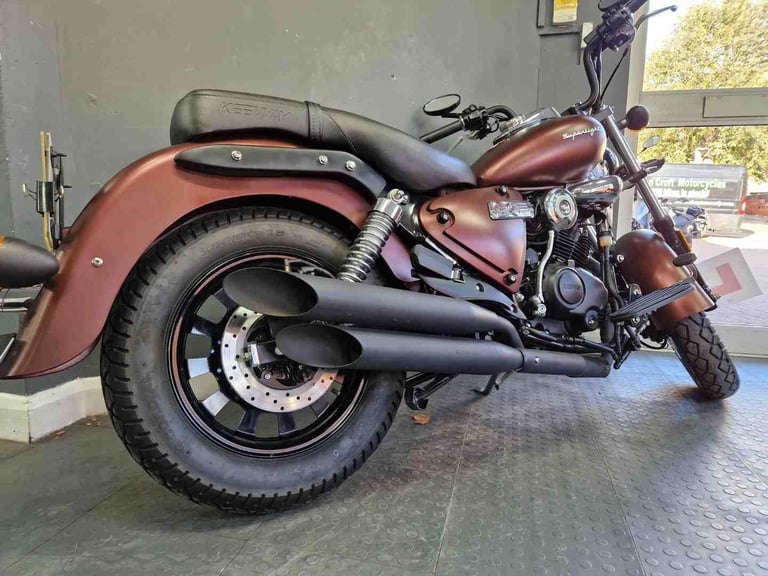 2025 Keeway Superlight 125 E5