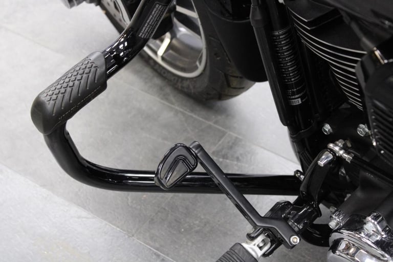 2021 Harley-Davidson FLSB Softail Sport Glide in Vivid Black