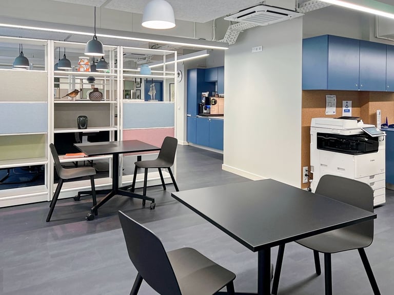 Leeds - LS1 2JP, Access to professional office space for 3 people in HQ Yorkshire Bank Chambers