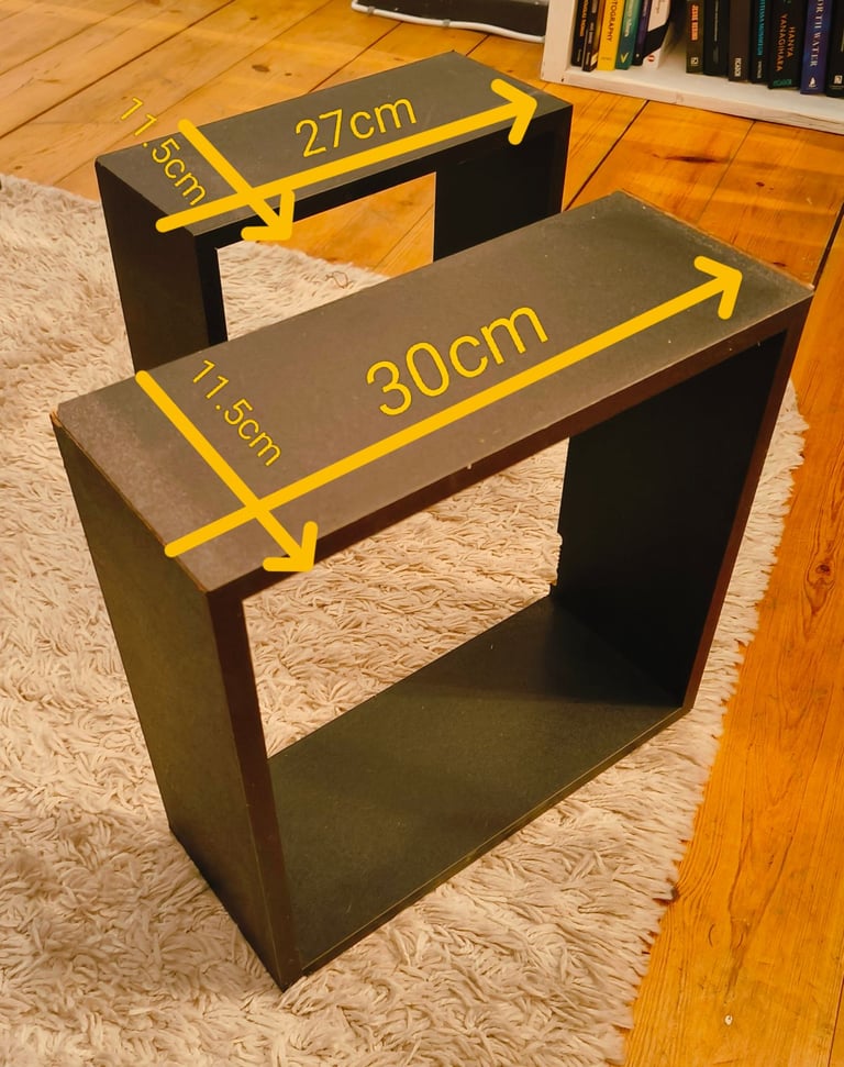 FREE floating cube shelves