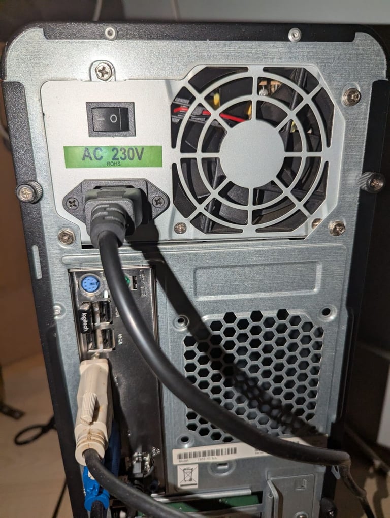 DESKTOP COMPUTRR TOWER