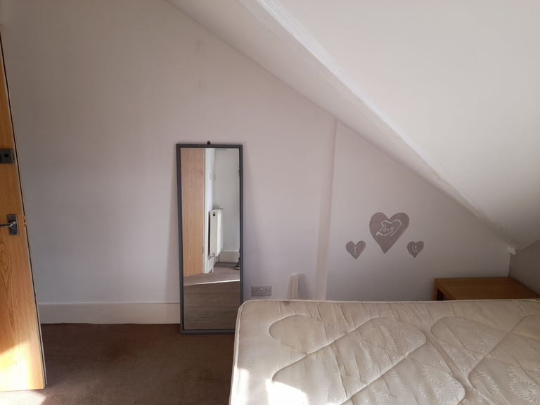 Spacious & Cosy Studio for Rent in - ME14 2UU