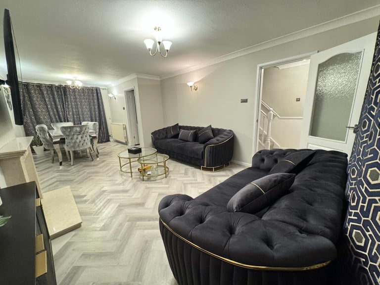 3 bed detached house to rent