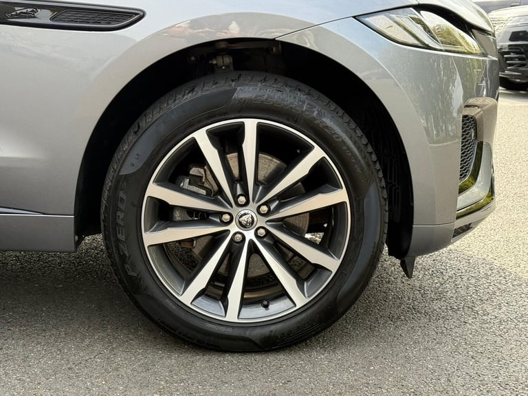 2024 Jaguar F-Pace 2.0 P250i R-Dynamic SE Black SUV 5dr Petrol Auto AWD Euro 6 (s/s) (250 ps) EST...