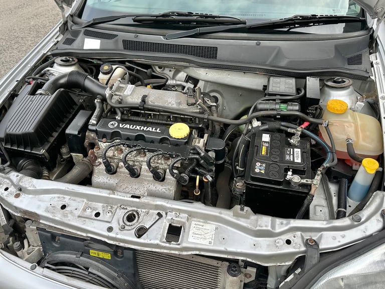 2002 Vauxhall Astra 1.6i Club 5dr Automatic- just 43k miles HATCHBACK Petrol Automatic