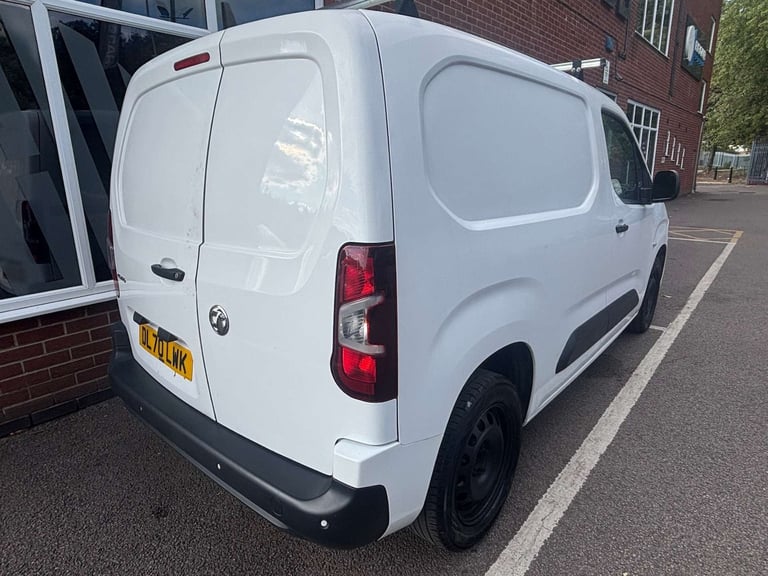 2021 Vauxhall Combo 1.5 Combo 2000 Sportive S/S Panel Van Diesel Manual